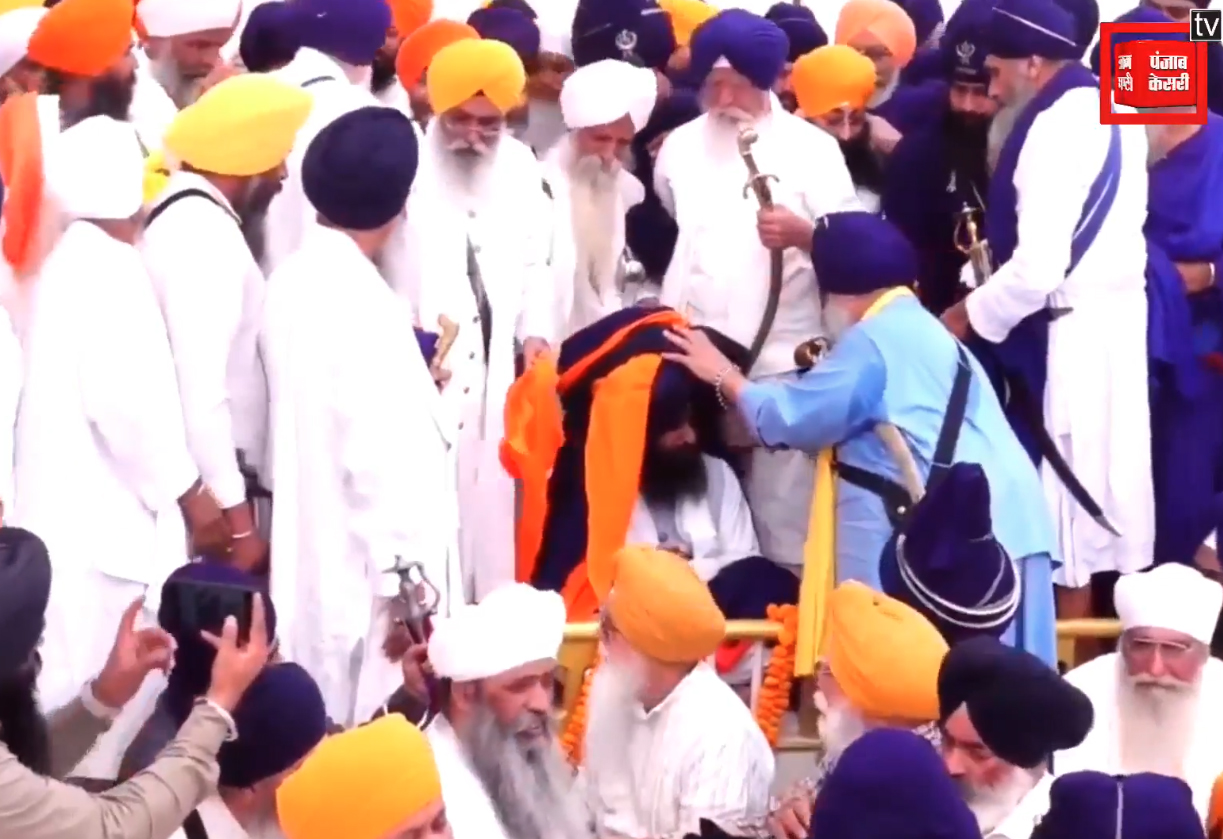 ਪੰਥਕ ਰੀਤੀ-ਰਿਵਾਜਾਂ ਨਾਲ ਜਥੇਦਾਰ ਗੜਗੱਜ ਦੀ ਮੁੜ ਹੋਈ ਦਸਤਾਰਬੰਦੀ, ਨਿਹੰਗ ਜਥੇਬੰਦੀਆਂ ਨੇ ਛੱਡੀ ਨਾਰਾਜ਼ਗੀ
